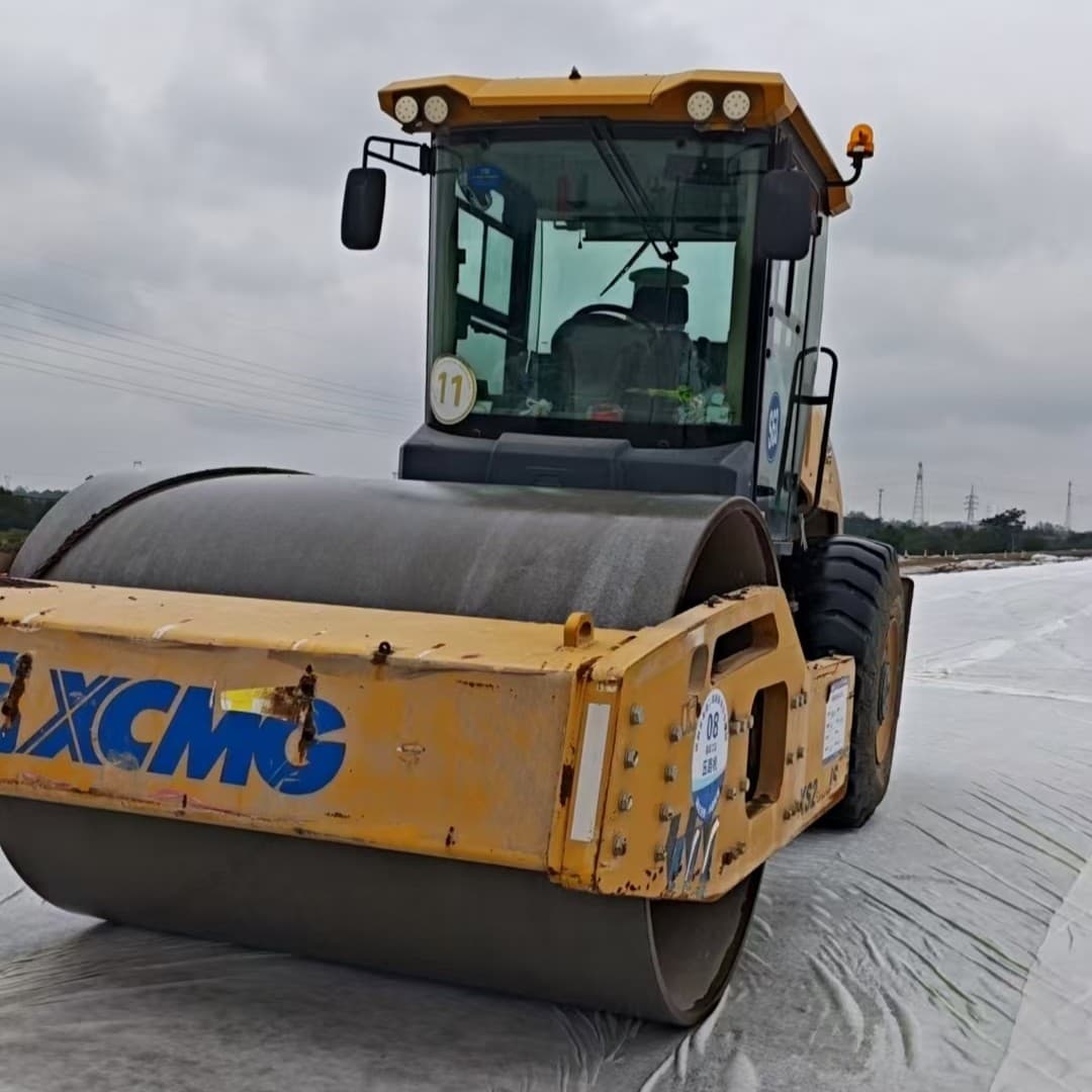 XCMGXS265JSroadroller